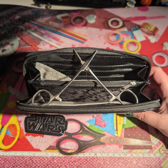 Loungefly Star Wars Black Wallet - Picture 3 of 3